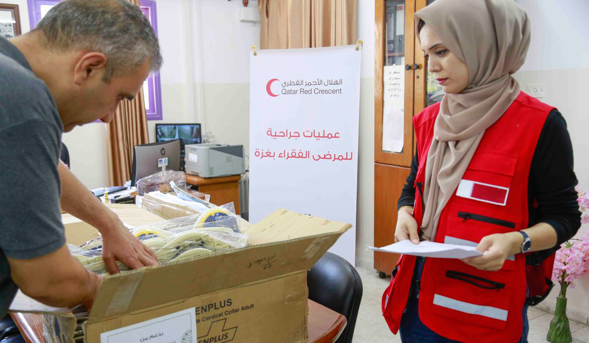 QRCS Supplies Emergency Departments of Gaza Hospitals with Life-Saving Medical Aids